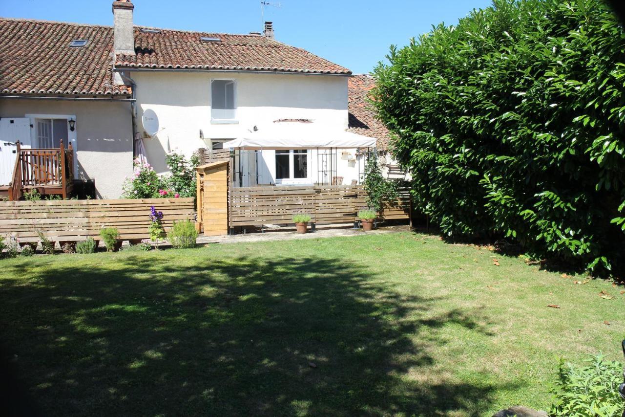 Belle Vue Villa Le Dorat Luaran gambar